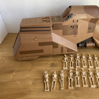 HASBRO Star Wars MTT und 18 Droiden Figuren