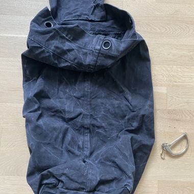2 Vintage Army Sea Sacks, 100 l each
