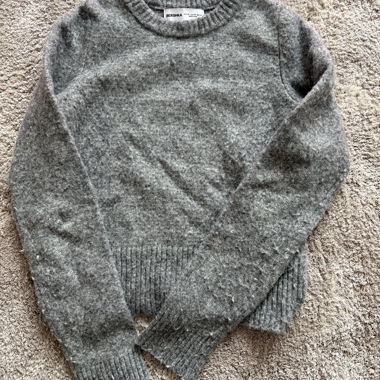 grey sweater