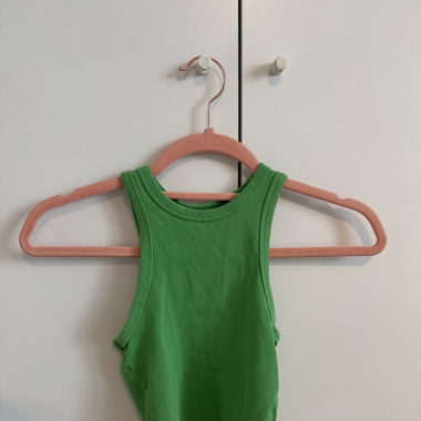 Fitted cropped tank top