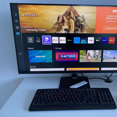 Samsung M7 Smart TV/Monitor 