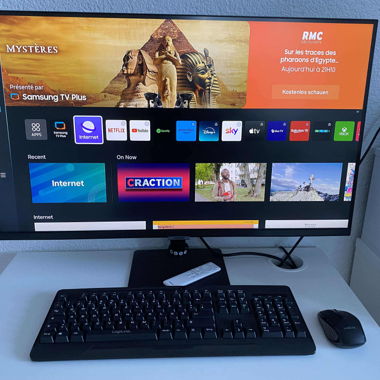Samsung M7 Smart TV/Monitor 