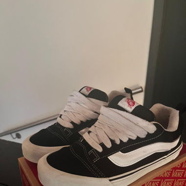 Vans Knu Skool