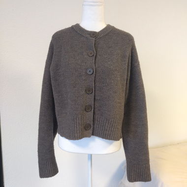 Cardigan corto marrone Zara