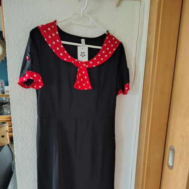 Jolie robe pin UP .Neuve 