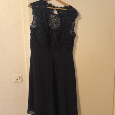 Abito in pizzo blu navy