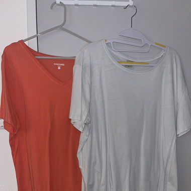 einfarbige Tshirt