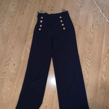 pantalon bleu marine style old money 
