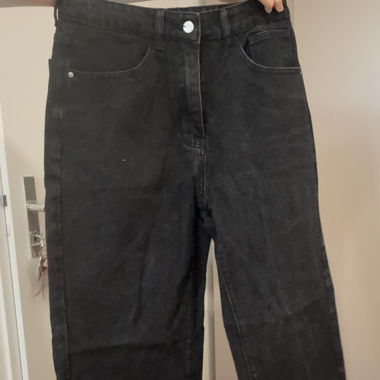 Schwarze gerade Jeans