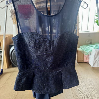 BCBGMAXAZRIA ärmelloses Top