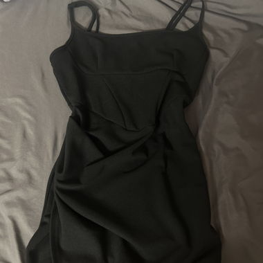 Schwarzes kleid