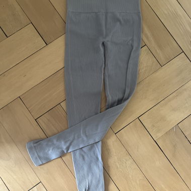 Leggings a coste