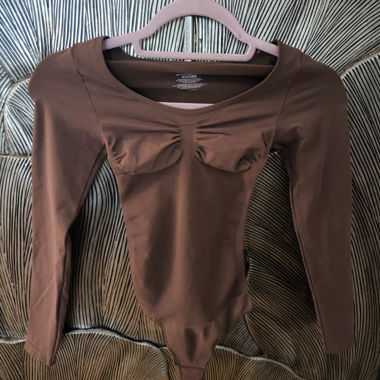 Creamy-fabric shapewear with string