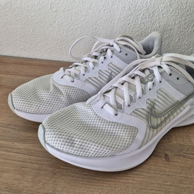 NIKE Downshifter Laufschuhe Gr. 40