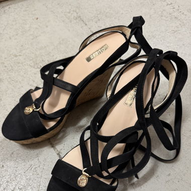 Keilabsatzschuhe Guess