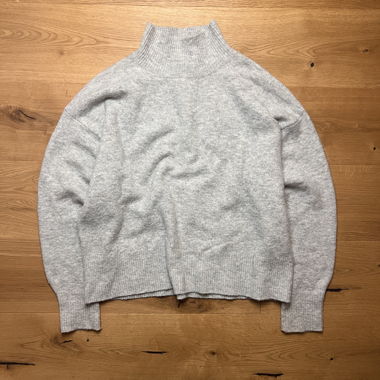 Grey knitted jumper size XS/S