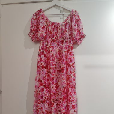 Pinkes Kleid