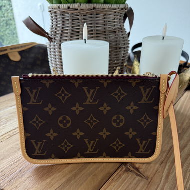 Louis Vuitton Pochette