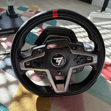 Thrustmaster T248 Lenkrad und Pedale