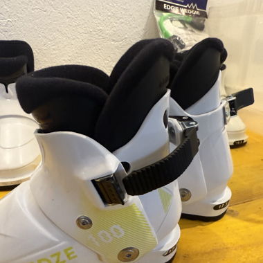Kids Toddler ski boots size 17.5cm