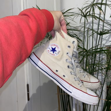Converse weiss