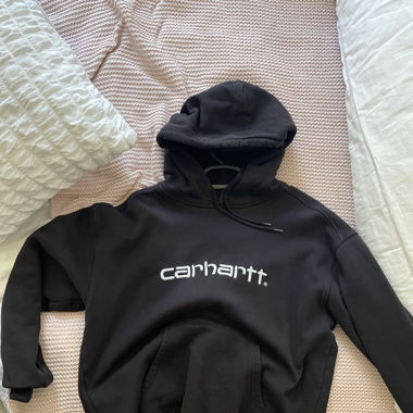 Black carhartt sweater 