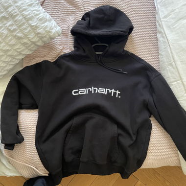 Black carhartt sweater 