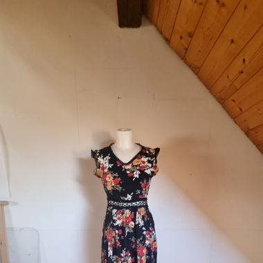 Asymmetrisches Kleid 