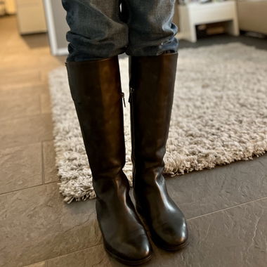 Boots in real leather, black