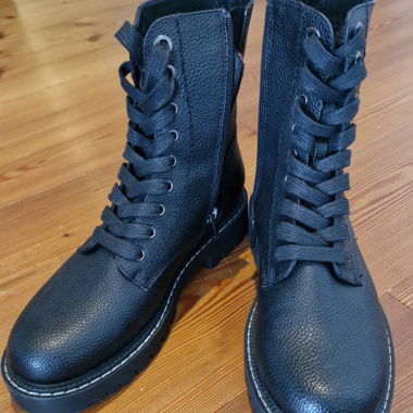 Bottes lacées, pointure 38