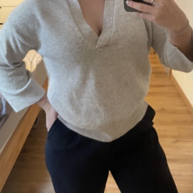 Grey sweater with collar