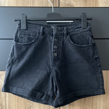 Short en jean noir