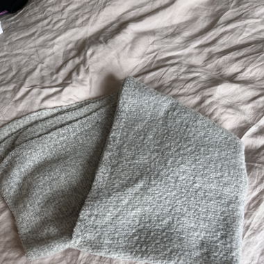 Scarf grey