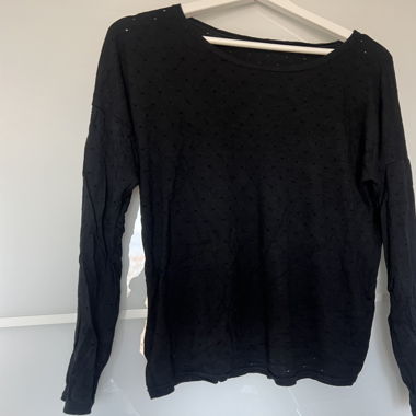 Langarmshirt mit Lochmuster