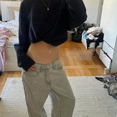 Grey low-waisted straight leg Gina Tricot jeans