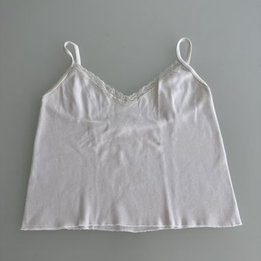 Top in pizzo bianco