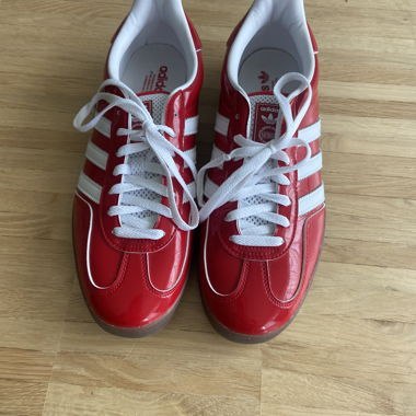 Baskets Adidas rouges Gazelle