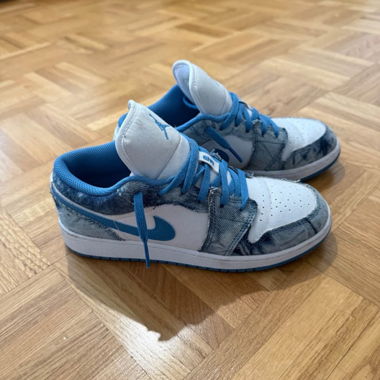 Air Jordan 1 Low SE “Washed Denim”