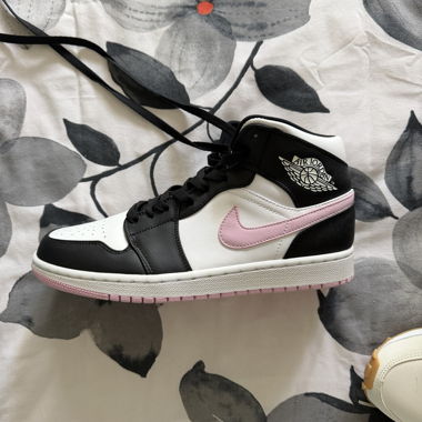 Air Jordan 1 High sneakers