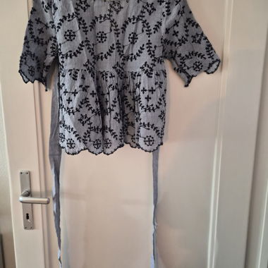 Top ricamato Zara S