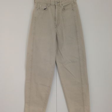 Beige high-waisted jeans