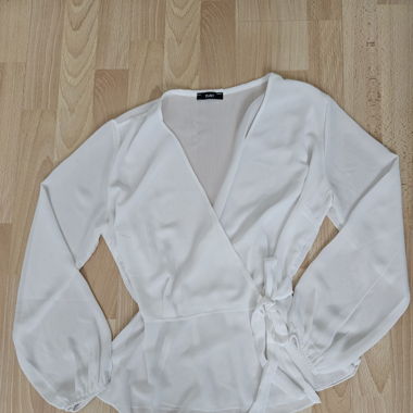 Elegante Wickelbluse