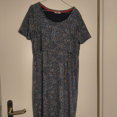 Stillkleid mit schönem Muster (Love 2 wait)