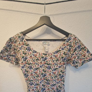 Vintage Body Weiss Blumen