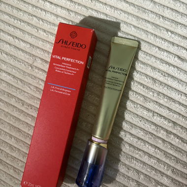 Shiseido Vital Perfection Cream Ciblé Anti-Flecken
