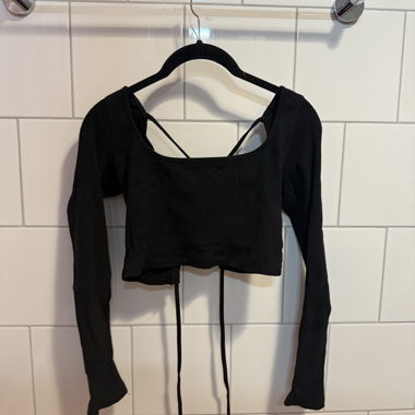 Black long sleeve crop top with tie detail 