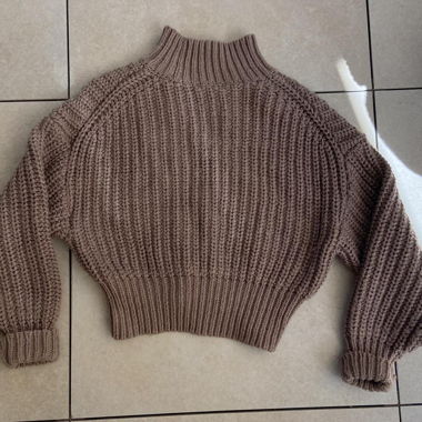 Brauner Strickpullover