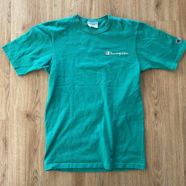 Grünes Champion T-Shirt