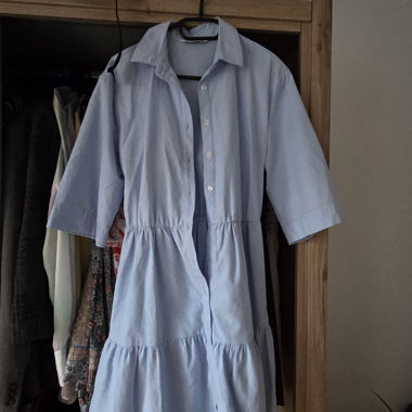 Blaues Kleid