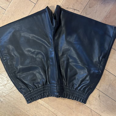 Leder-Shorts